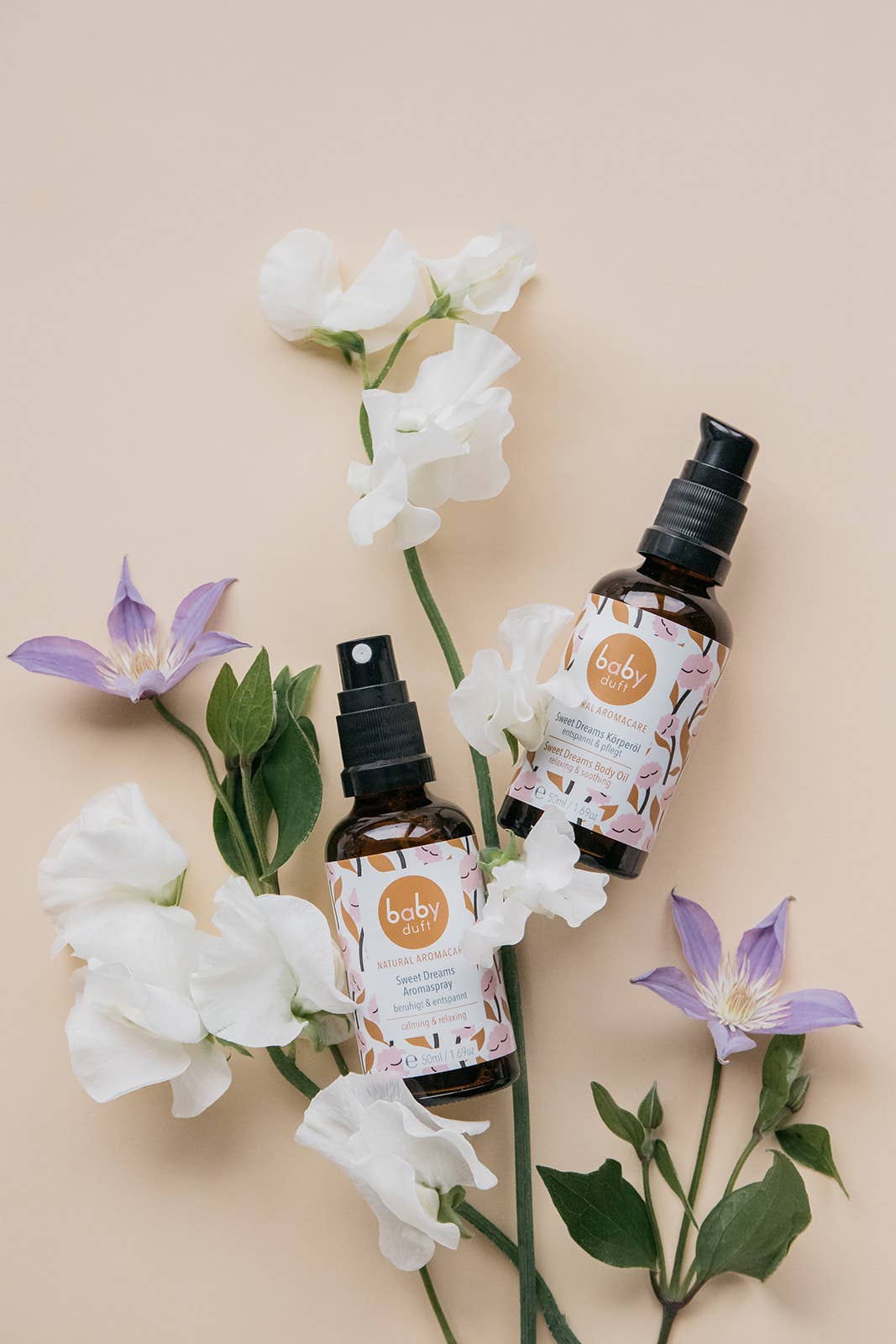 Babyduft SWEET DREAMS Aromaspray und Körperöl mit Blumen dekoriert