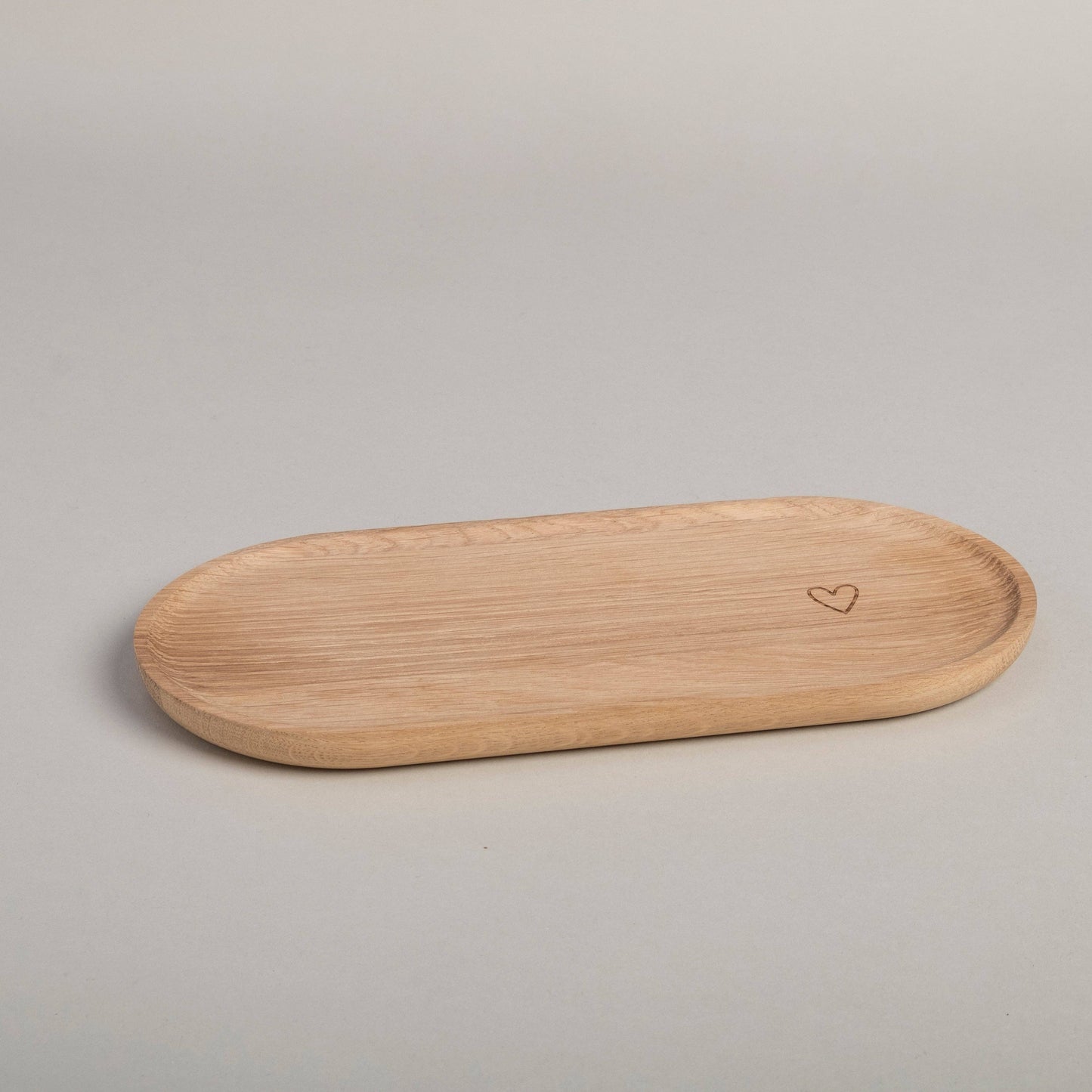 Eulenschnitt Tablett Herz aus Eiche