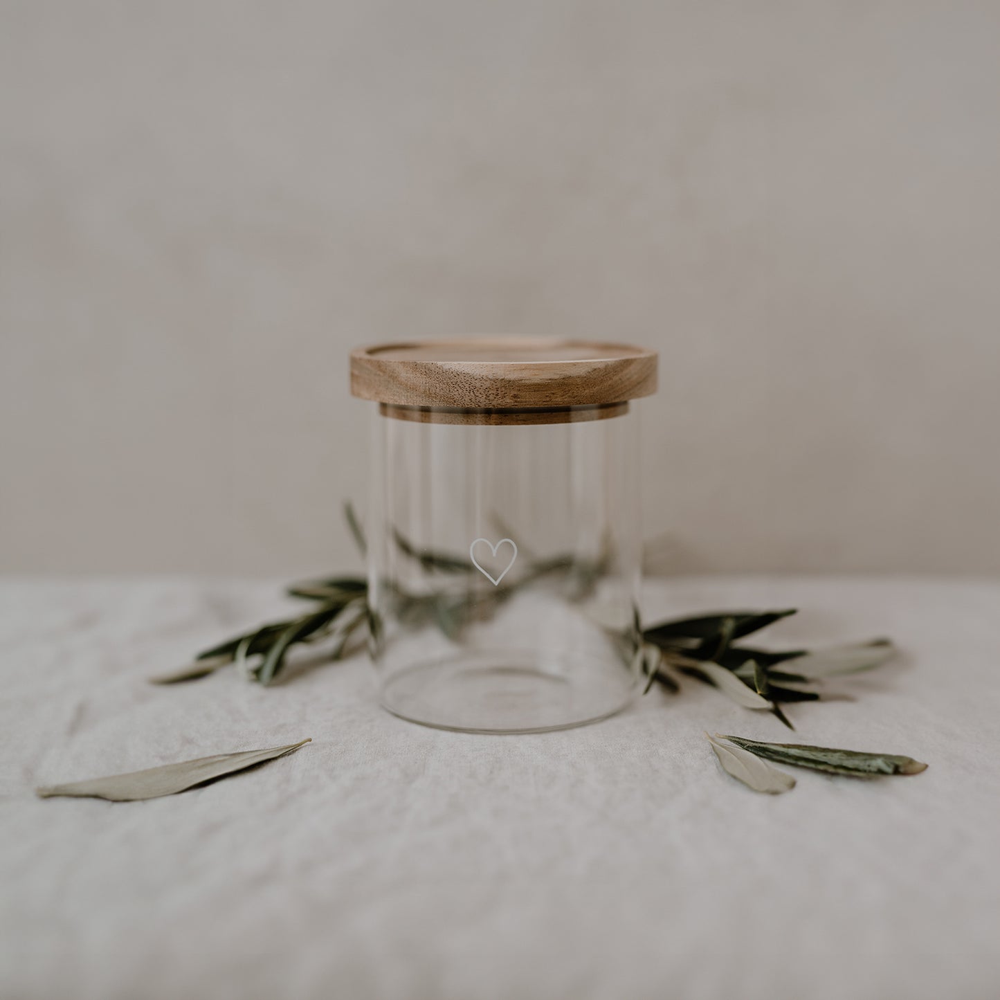 Storage jar heart white 13cm