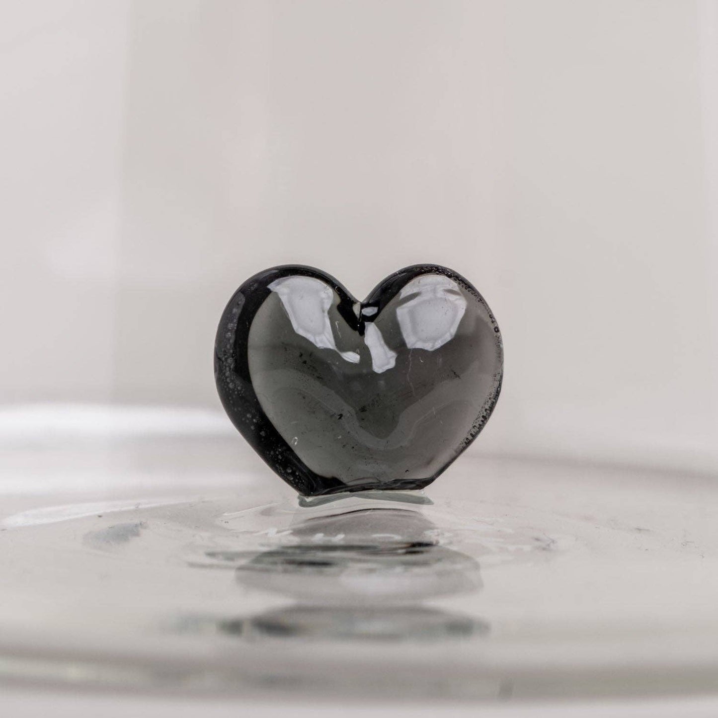 Karaffe Herzfigur schwarz Eulenschnitt